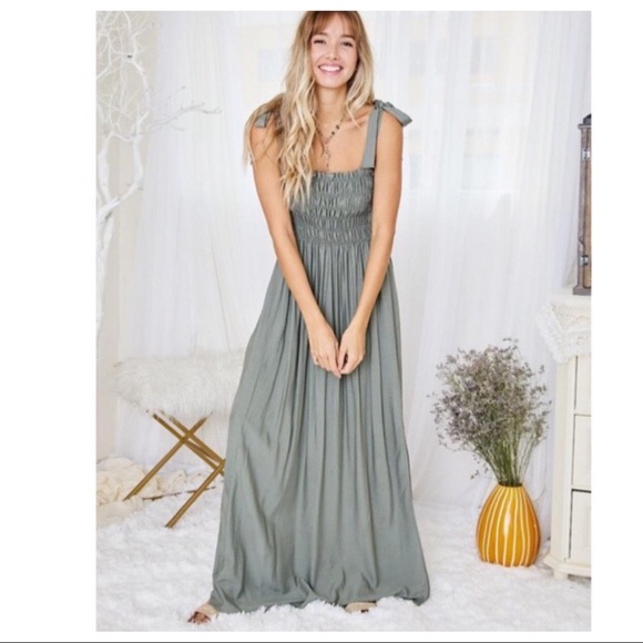 ✨LAST ONES✨Fabulous smocked tank maxi dress - Picture 2 of 6